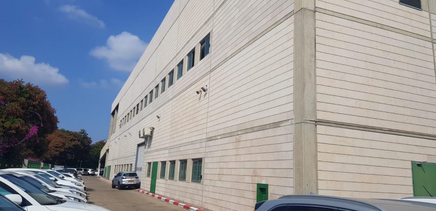 500-1000מר מרלוג מתקדם+אופציה למשרדים 350מר / 7 מ׳ / מיידי השכרת מבנה לוגיסטי בשרון