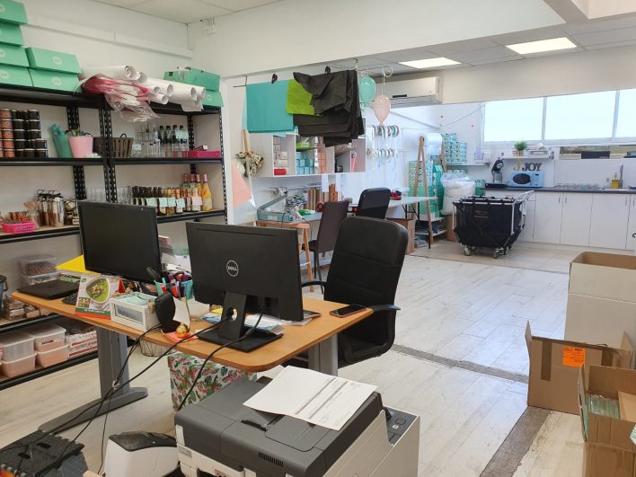 משרד מניב למכירה