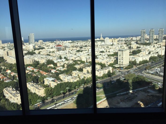 משרדים במגדל רסיטל תל אביב נוף משרדים מכירה במנחם בגין