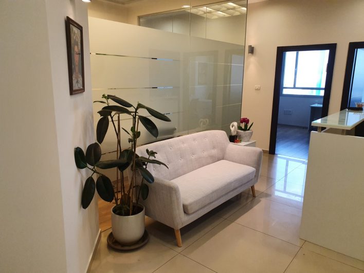 משרד למכירה פתח תקווה