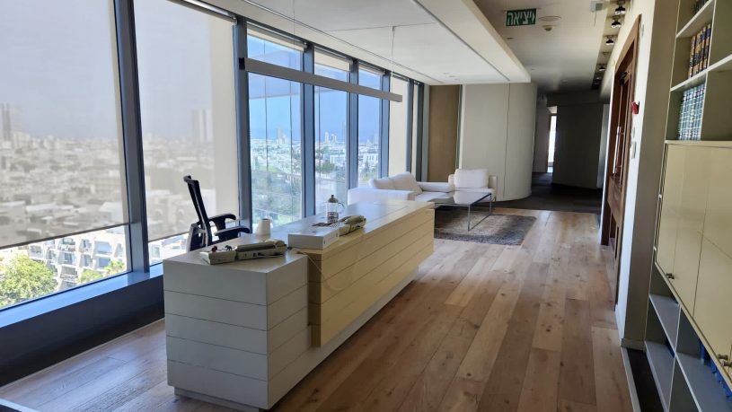 משרדים במגדל המוזיאון