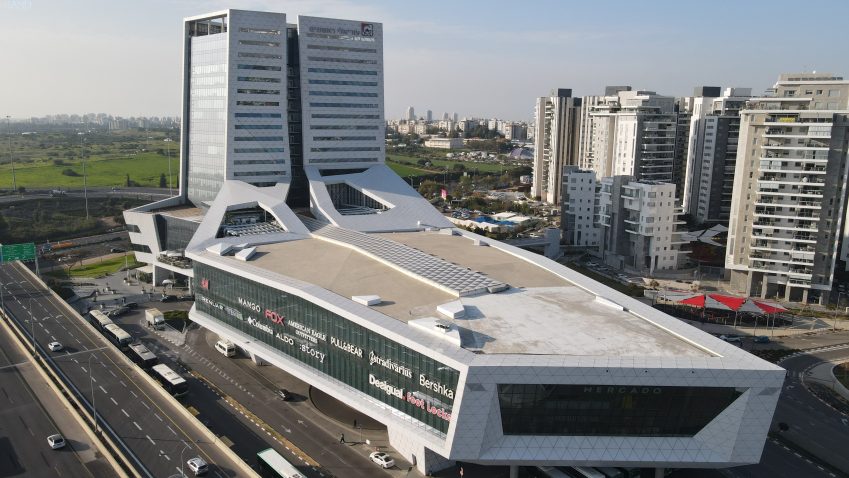משרדים עזריאלי ראשונים