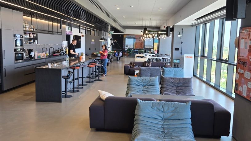 משרדים תחנת רכבת רחובות