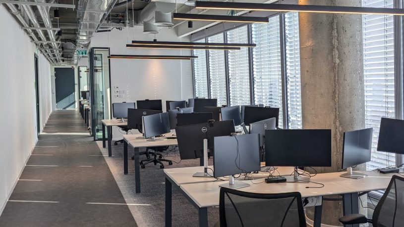 משרדים מגדל וואן one tower