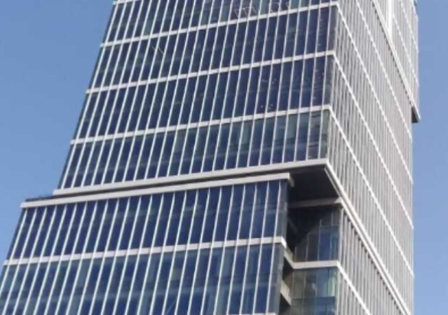 משרדים במגדל ארט