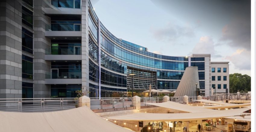 בניין עצמאי להשכרה בהרצליה פיתוח